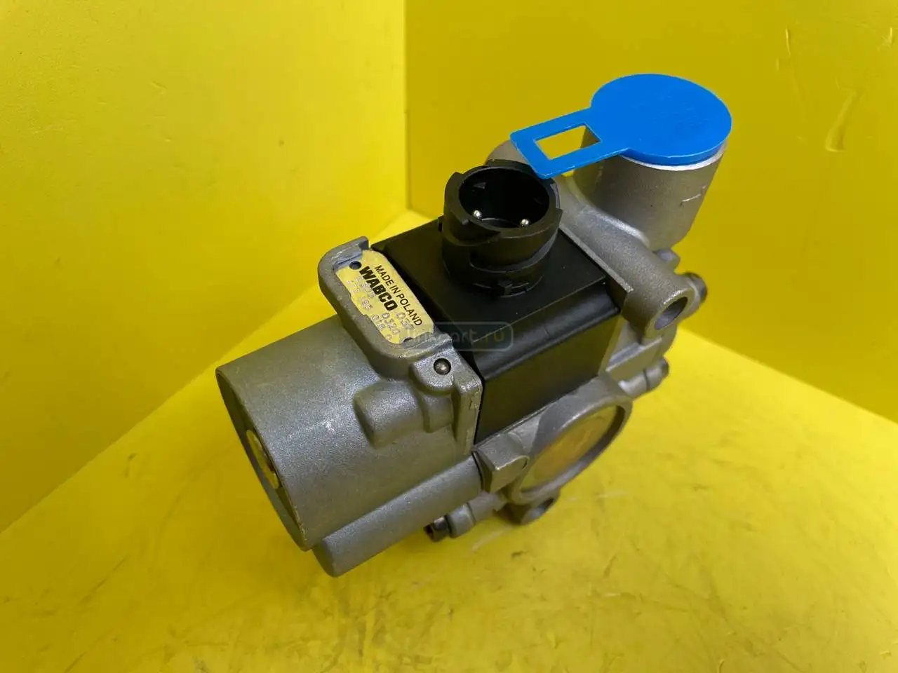 Клапан магнитный ABS (байонет) VOLVO,DAF,SCANIA,IVECO,MERCEDES 472 195 018 0